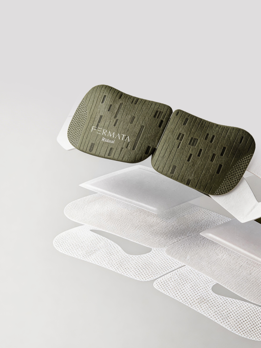 MIST 01 · Self-heating warm eye mask